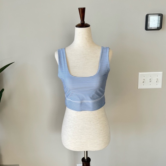 Fabletics Sports Bra Bundle - Blue and Yellow Cross and Reversible Scoop Neck - Picture 9 of 12